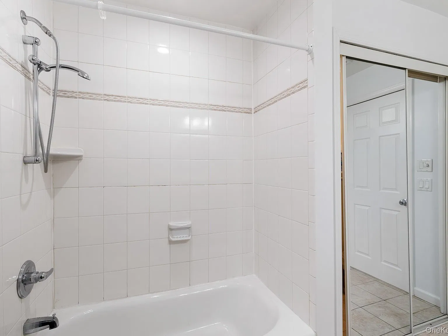 1 bed, 617 sqft, $2,100 — Photo 2