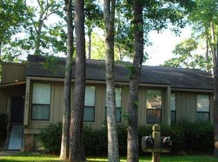 665 N Beau Chene Dr APT 21, Mandeville, LA 70471