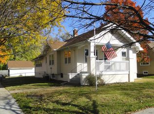 303 S Oak St, Grand Island, NE 68801