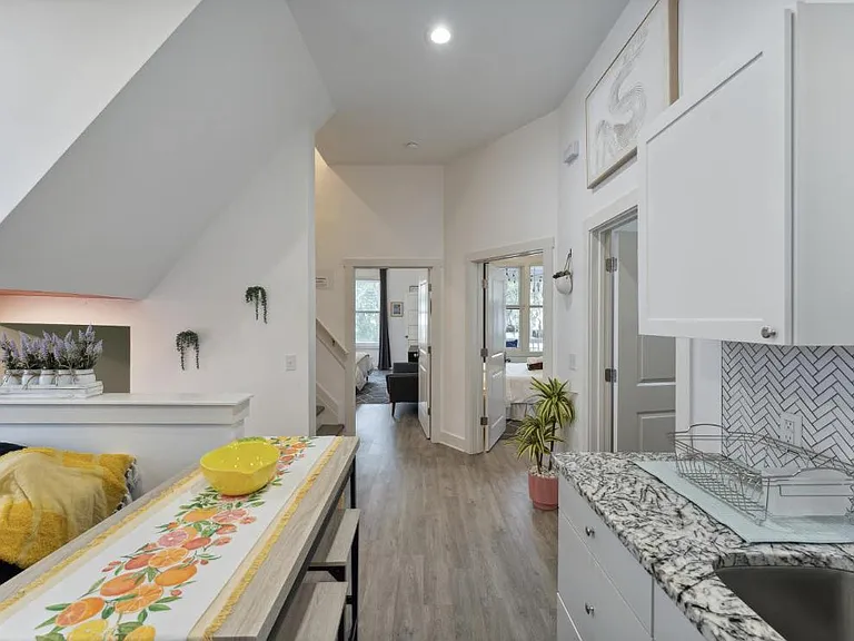 307 W 36th St #C — Photo 6