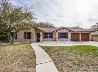 626 Sunhaven Dr, Windcrest, TX 78239
