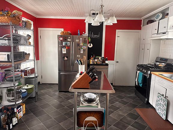 4th image of 21 Thomas Avenue