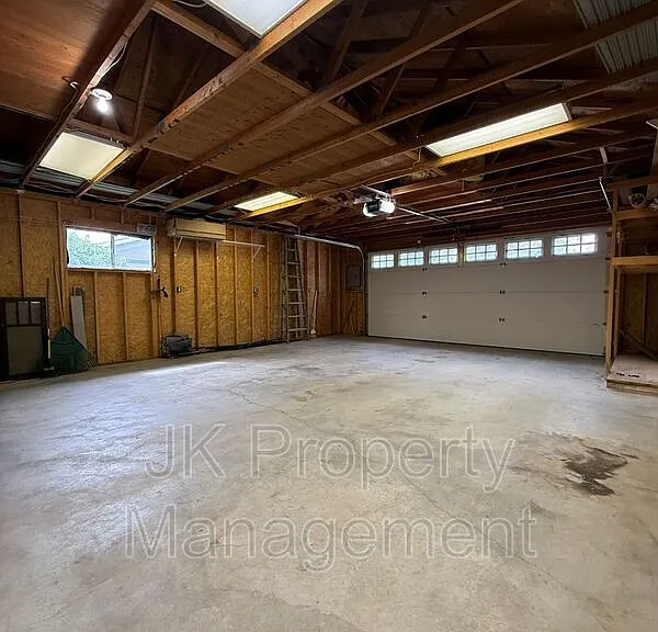 2217 1st Ave S — Photo 23