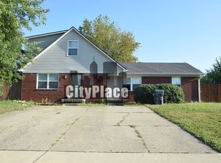 1662 Stonegate Dr, Greenwood, IN 46142