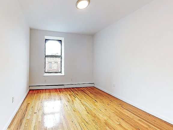 4th image of 350 W 115th St #5E