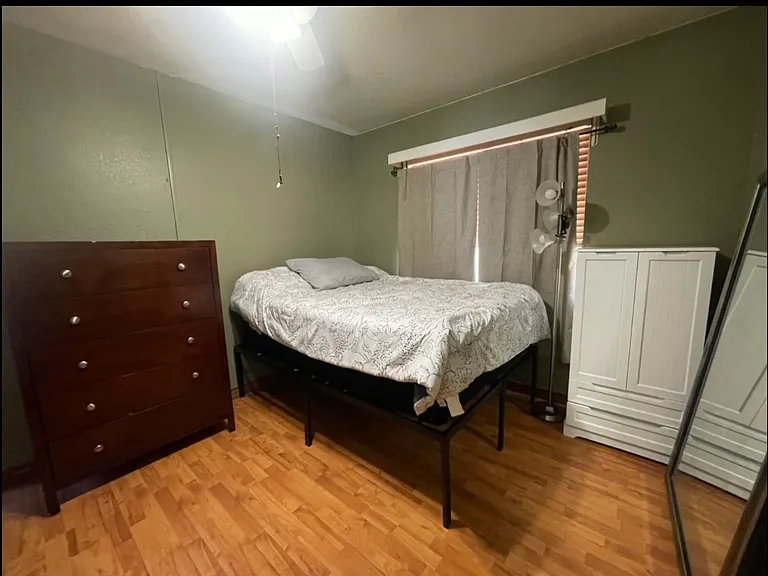 Laurel Ln — Photo 4