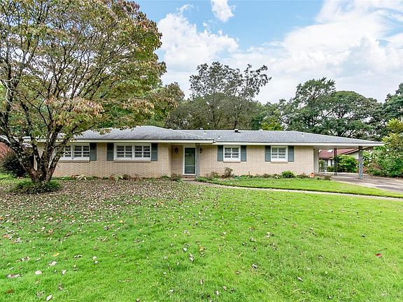 5th image of 136 Sterling Dr