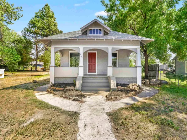 137 E Arthur Ave, Glenns Ferry, ID 83623