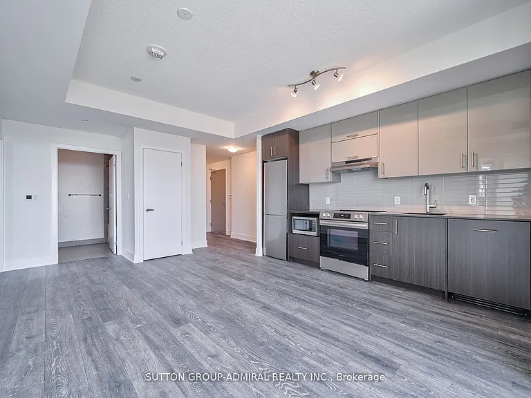 188 Fairview Mall Dr #2115 — Photo 5