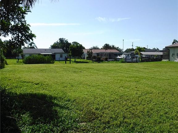 5th image of 1220 NW 35th Ave