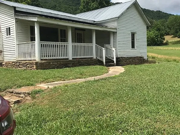 608 Green Valley Rd, Leicester, NC 28748