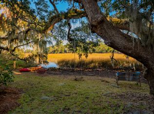 712 London Dr, Charleston, SC 29412