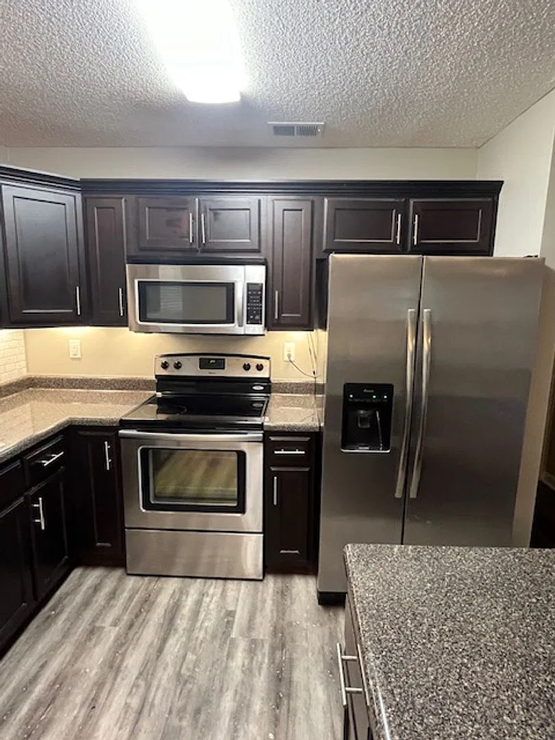Renovated 4 Bedroom 2.5 Bath Home for Rent! (1778 square feet, Per owner) — Photo 4