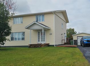 601 Bartlett Dr, Labrador City, NL A2V1G7