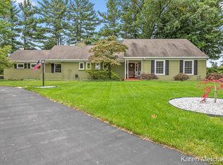 2150 Clover Dr NW, Grand Rapids, MI 49504