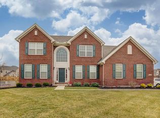 1068 Lakeside St, Tipp City, OH 45371