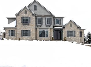 2555 Macnaughten St NW, North Canton, OH 44720