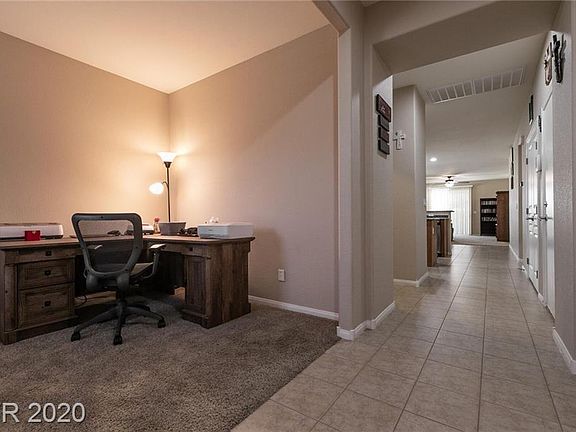 4th image of 4852 Harold St
