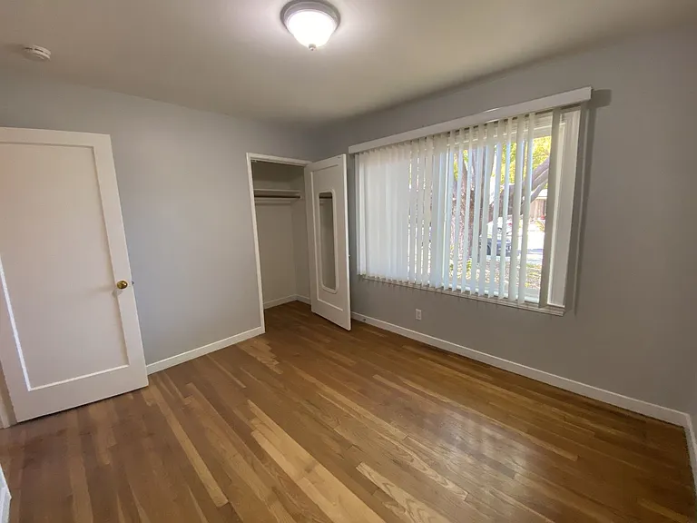 112 Cypress Ave — Photo 10