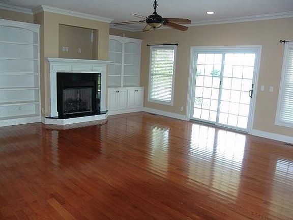 5th image of 133 Terri Aire Dr