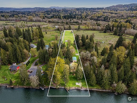 4th image of 157 Green Water Drive