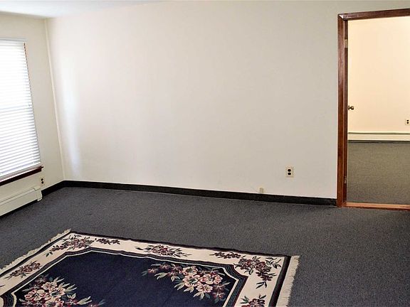 5th image of 26 W Seaman Ave