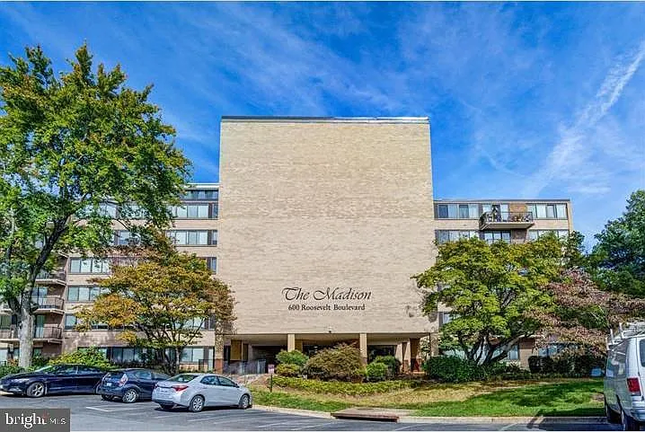 600 Roosevelt Blvd #312 — Photo 28