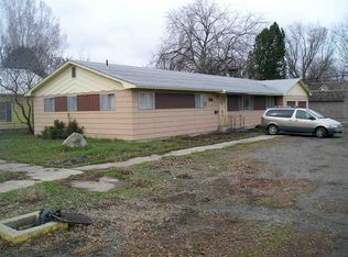 311 3rd Ave W, Gooding, ID 83330