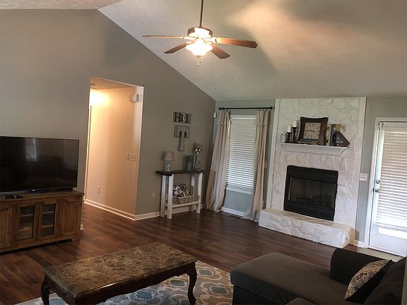 2nd image of 108 Holly Ln