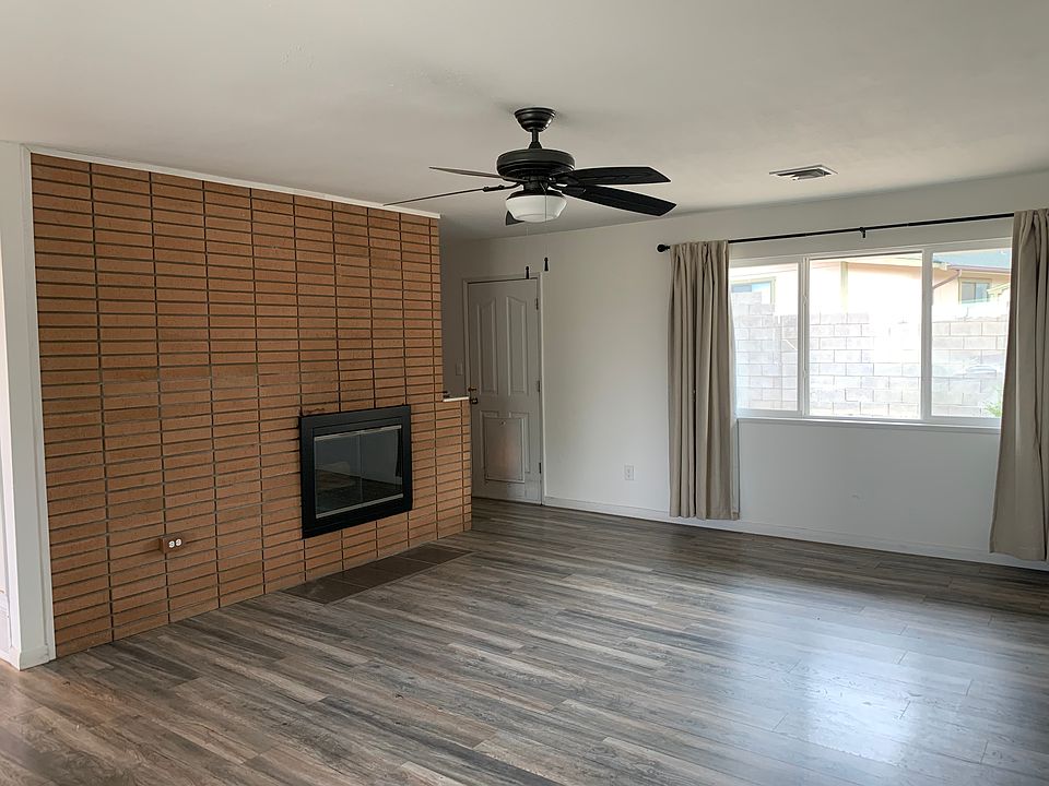 1st image of 8447 E Lakeshore Dr