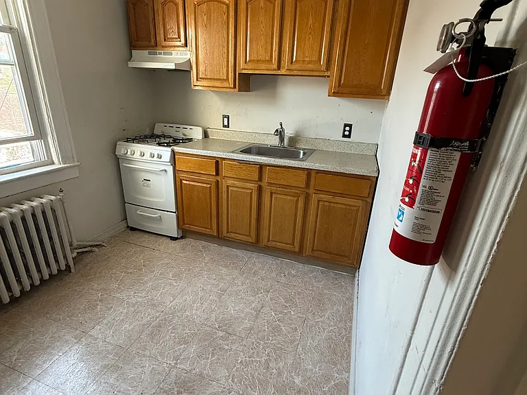516 Anderson Ave #2 — Photo 15