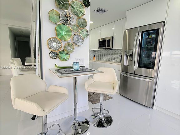 4th image of 3505 S Ocean Dr APT 901