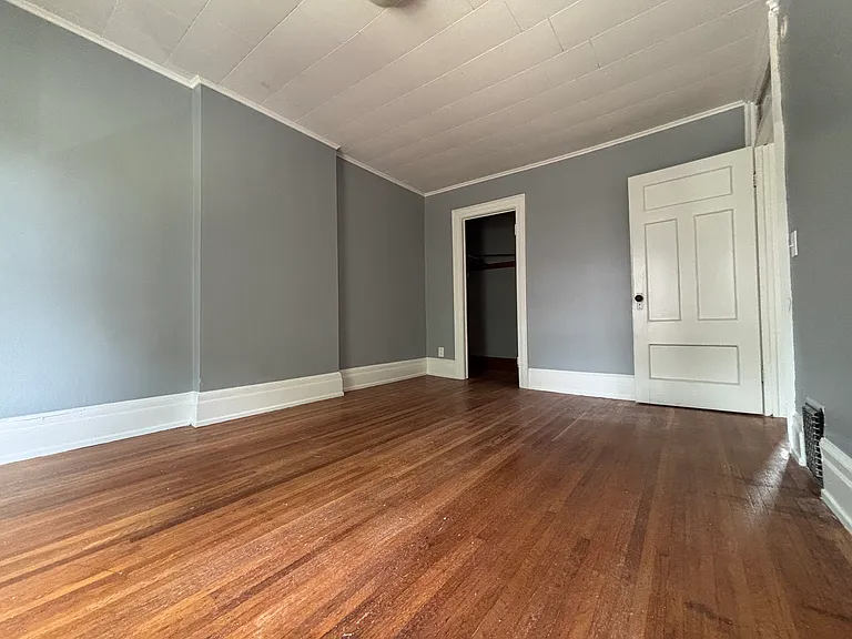 5 Rowley St #3 — Photo 6