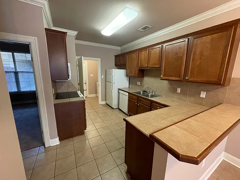 10600 Lakes Blvd #302 — Photo 3