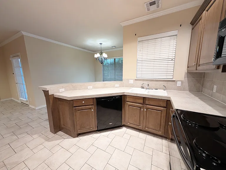 17115 Cedar Dr — Photo 7