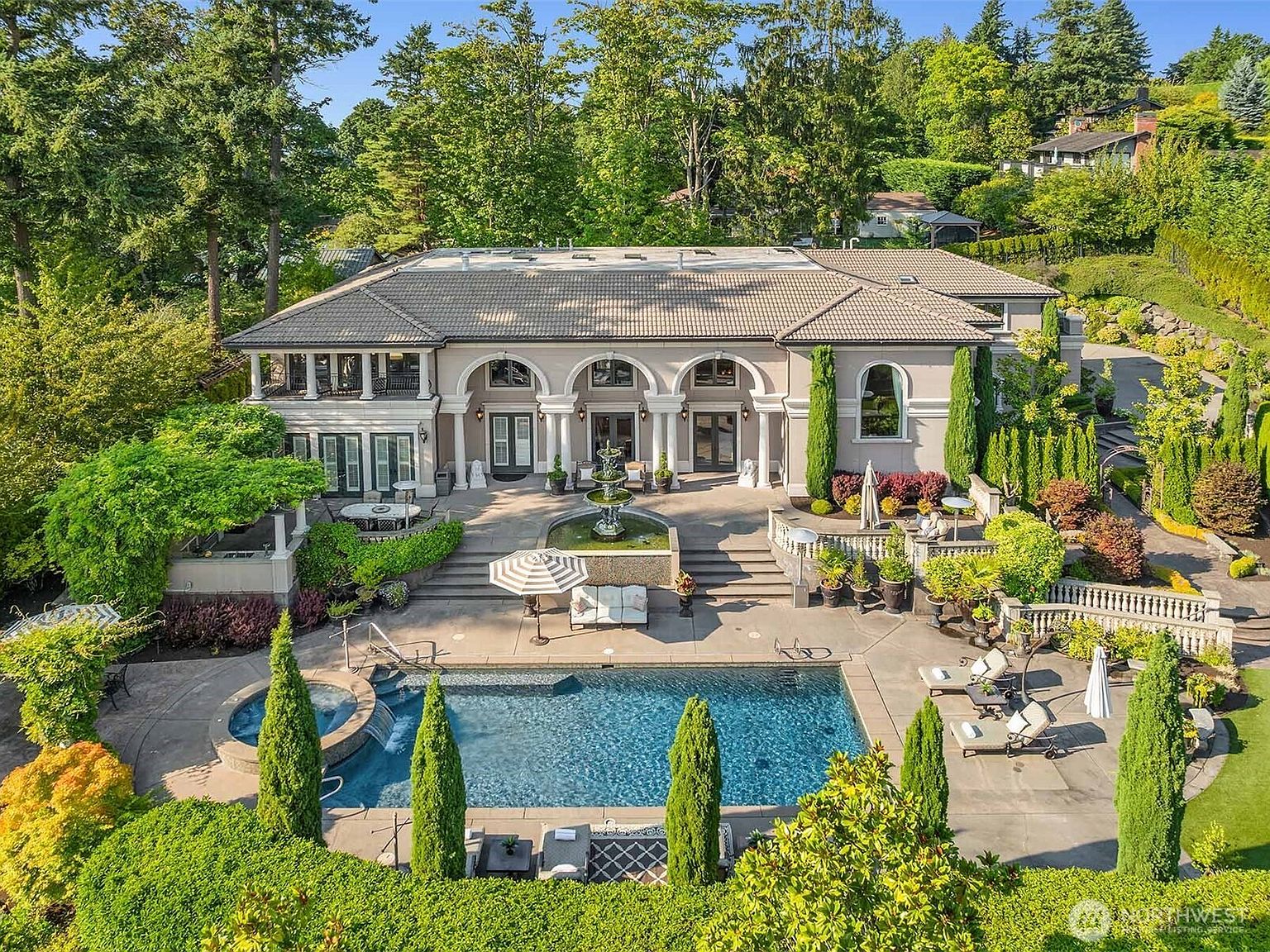 nenne:プロフ参照 house on the hill nenne:プロフ参照 house on the