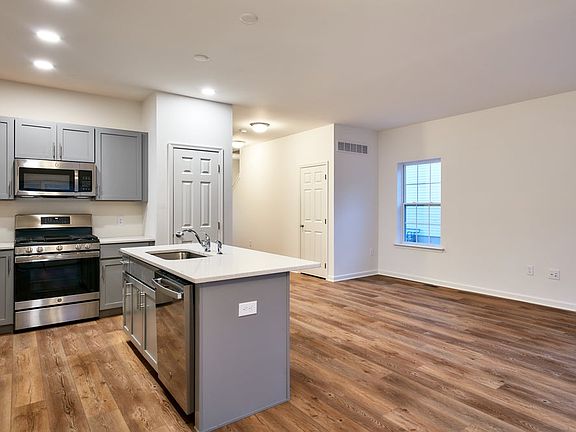 Greens at Sand Springs Kitchen Great Room