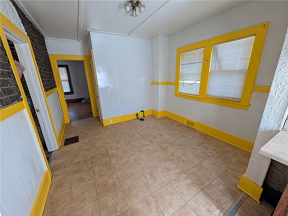 5th image of 625 Wilkins St