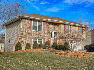 615 Foster Ln, Warrensburg, MO 64093