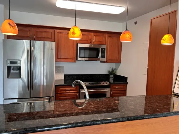 1450 Young St APT 1003, Honolulu, HI 96814