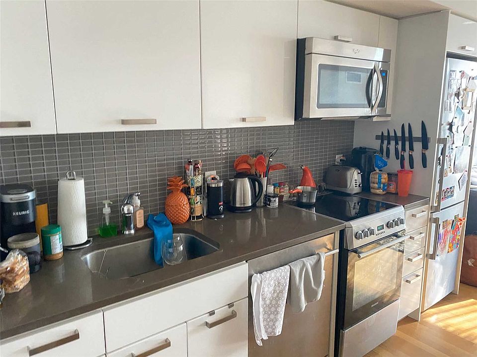 2nd image of 295 Adelaide St W #1512