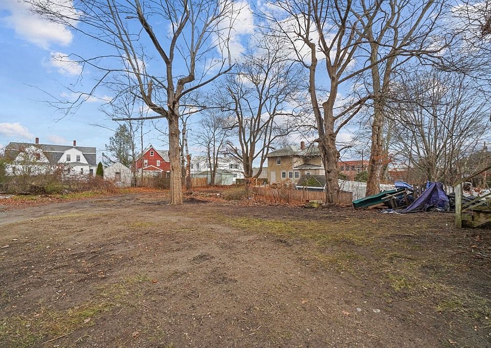 2nd image of 233-233 Summer St #R