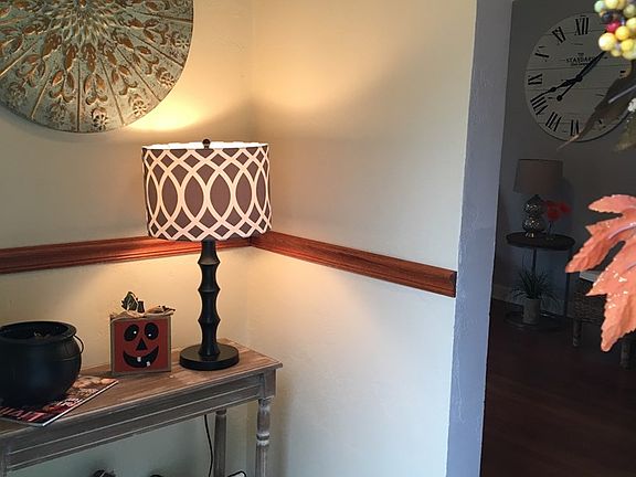 Nice front foyer with closet