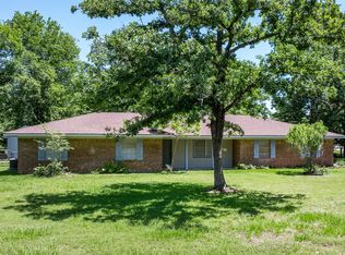 1 Oakridge Cir, Malakoff, TX 75148