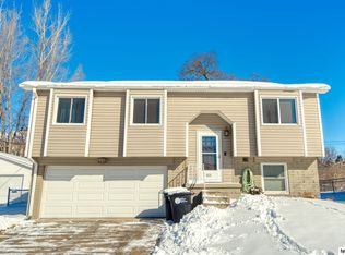 6524 Read St, Omaha, NE 68152