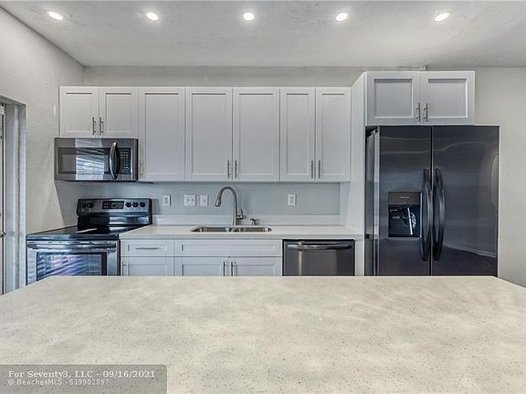 3rd image of 2881 NE 32nd St APT 312