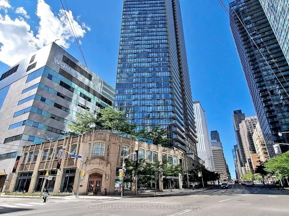 832 Bay St #905, Toronto, ON M5S 1Z6