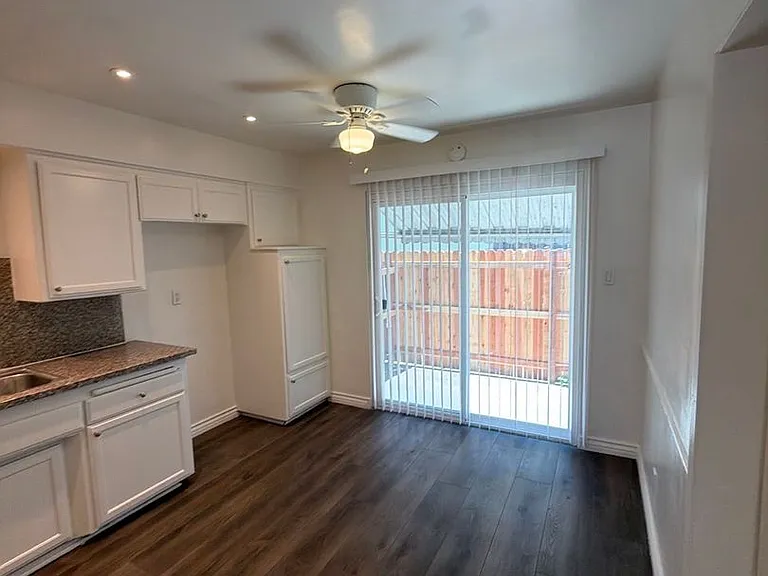 4340 Walnut — Photo 18