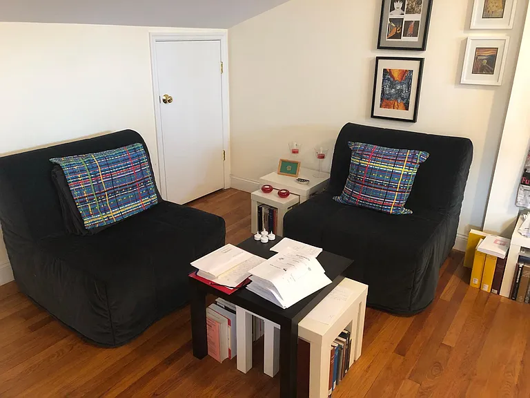 40 Lynwood Pl #4 — Photo 4