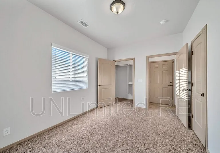 2805 S Flagstone Ln — Photo 12